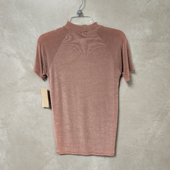 NWT Women's Roar Coffee Brown Short Sleeve Crew Neck Top Size M - Picture 4 of 5